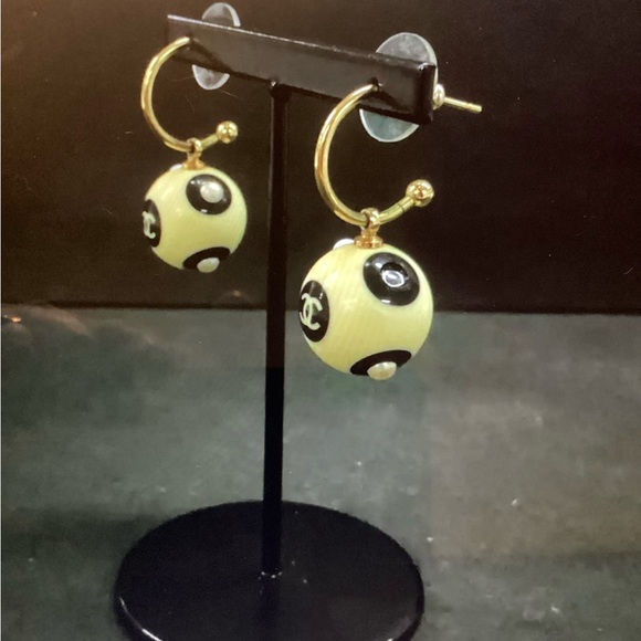 CHANEL CC Logo Ball Hoop Pierced Earrings - Picture 4 of 9